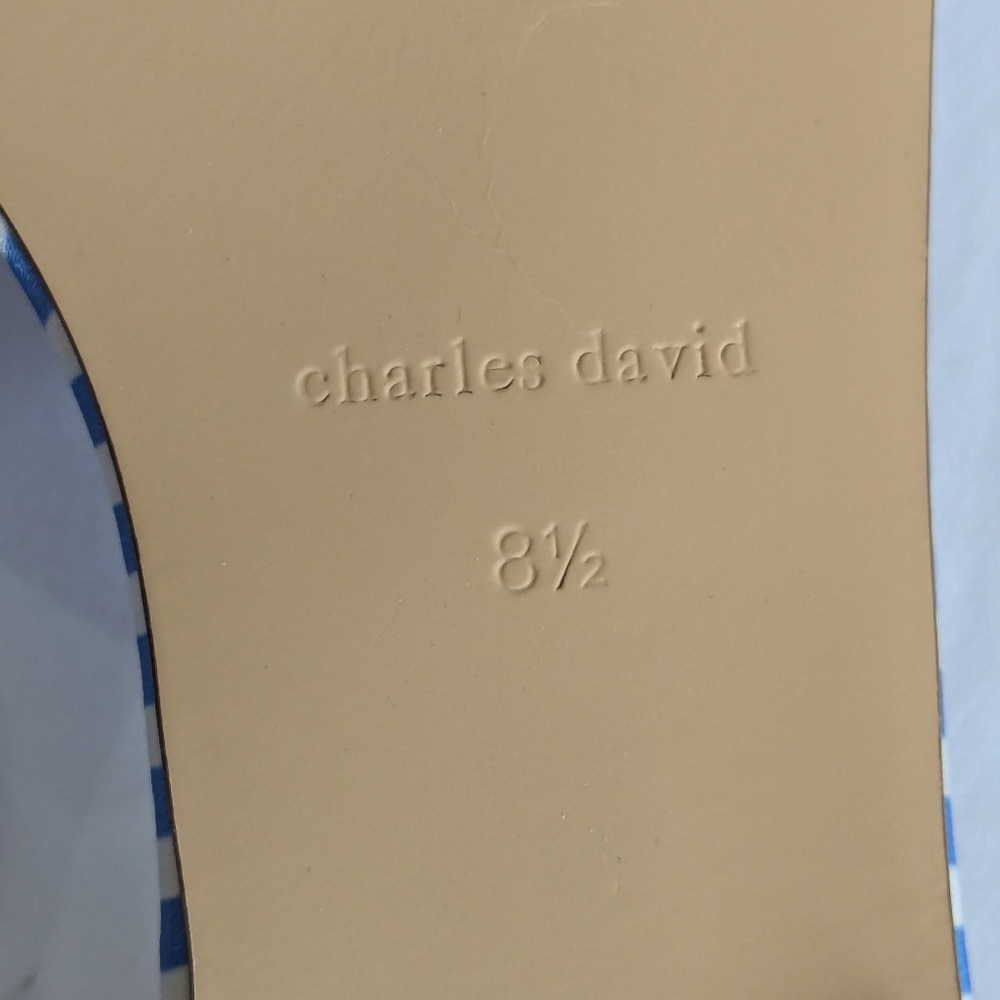Charles David Something Blue Slides Size 8.5 - Picture 8 of 9